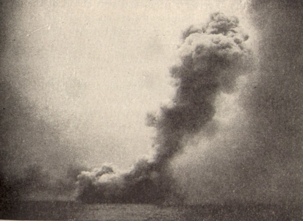 Destruction_of_HMS_Queen_Mary-620x453.jpg