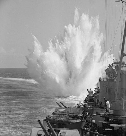 HMS_Ceylon_depth_charge.thumb.jpg.c4d4a8