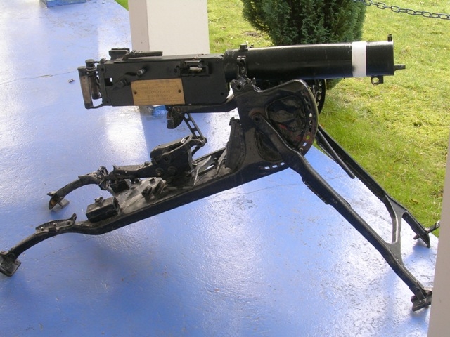 German_MG08_water-cooled_machine_gun.thu