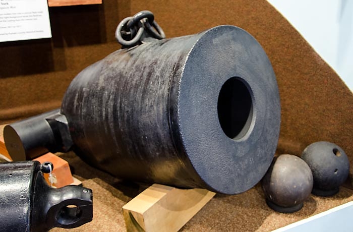 02_10InchSeacoastMortarModel1841.jpg