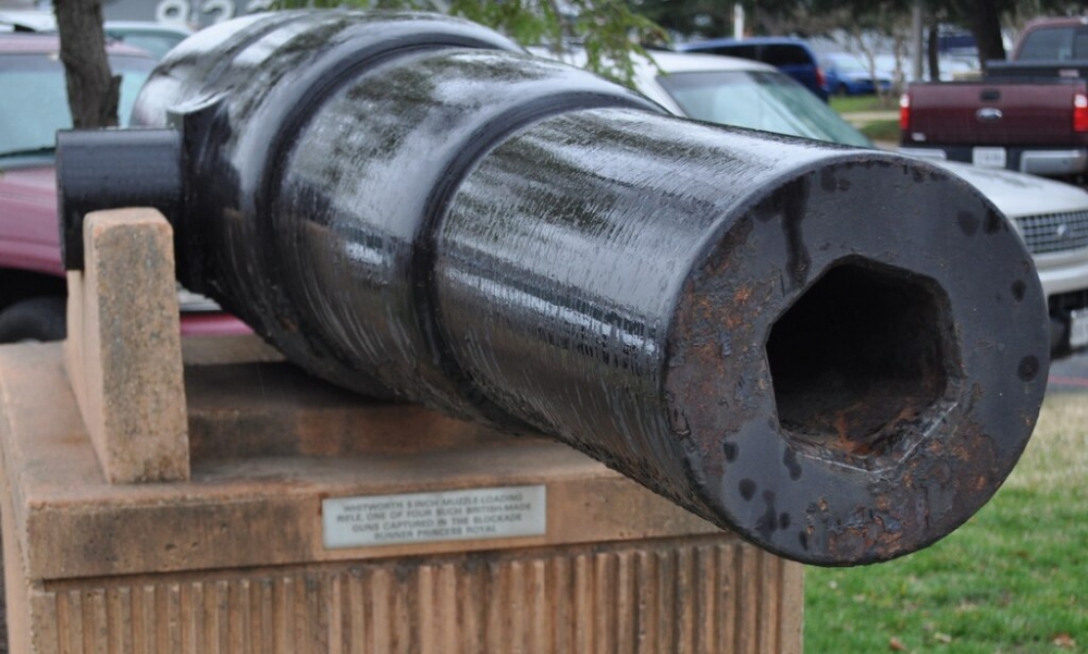 70фунт PrincessRoyalGunFront.jpg